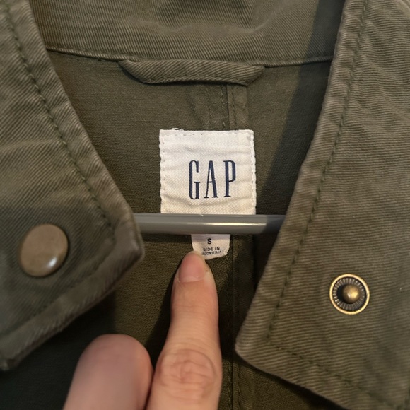 GAP Green Buttoned Jacket - Picture 3 of 3
